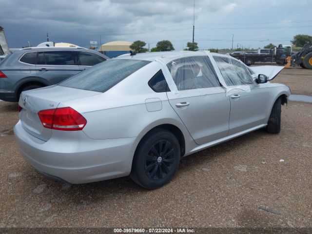 1VWAS7A31FC021010 Volkswagen Passat 1.8t S