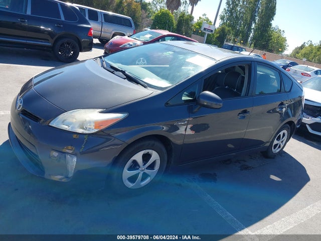 Toyota Prius Two 2014 JTDKN3DU7E0383953 Image 2
