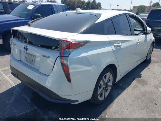 JTDKARFU8G3019165 Toyota Prius Four Touring