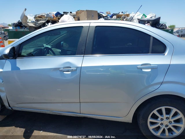 Chevrolet Sonic Lt Auto 2017 1G1JD5SH2H4148835 Image 13