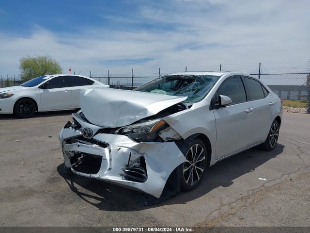 Toyota COROLLA SE 2017 5YFBURHE0HP623301 Image 2
