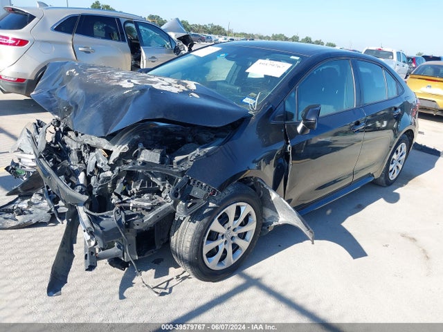 Toyota COROLLA LE 2020 5YFEPRAE9LP101421 Image 2