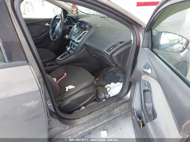 Ford FOCUS SE 2014 1FADP3F2XEL114493 Image 5
