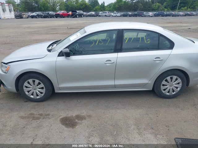 3VW1K7AJ1EM277109 Volkswagen Jetta 2.0l S