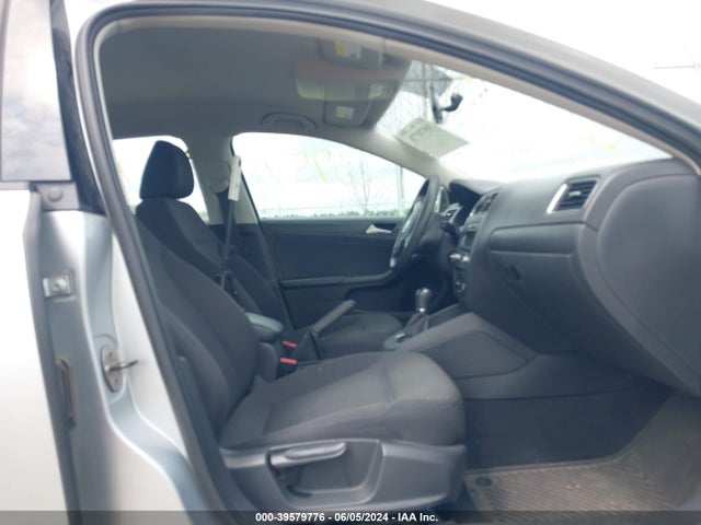 3VW1K7AJ1EM277109 Volkswagen Jetta 2.0l S