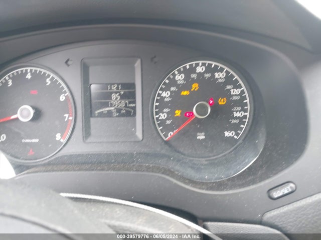 3VW1K7AJ1EM277109 Volkswagen Jetta 2.0l S