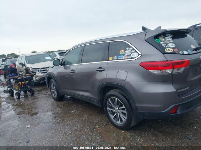 Toyota Highlander Xle 2019 5TDKZRFH0KS560262 Image 3