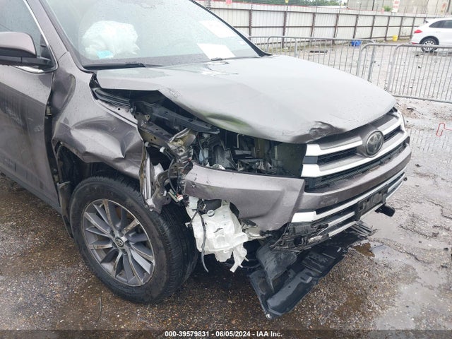 Toyota Highlander Xle 2019 5TDKZRFH0KS560262 Image 6
