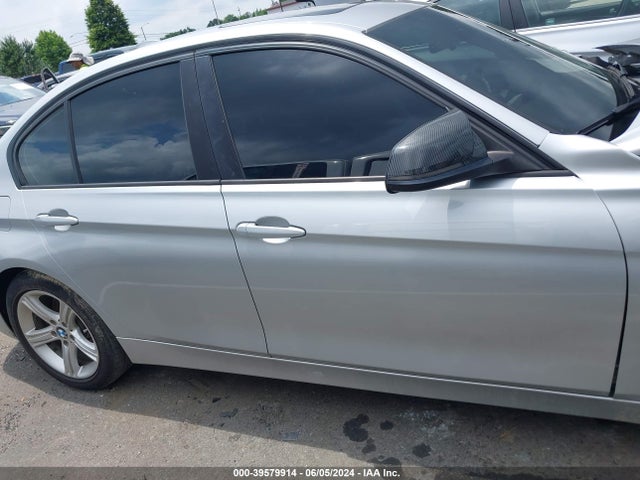 BMW 320i 2015 WBA3B1G5XFNT01852 Image 14
