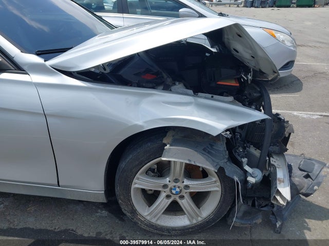 BMW 320i 2015 WBA3B1G5XFNT01852 Image 12