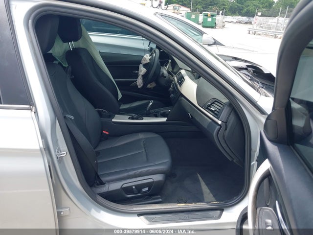 BMW 320i 2015 WBA3B1G5XFNT01852 Image 5