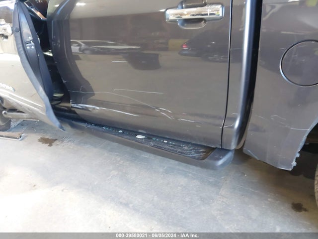 5TFHW5F12GX516182 Toyota Tundra Limited 5.7l V8
