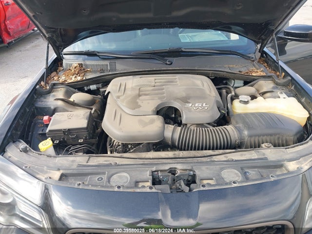 2C3CCABG6JH216635 Chrysler 300