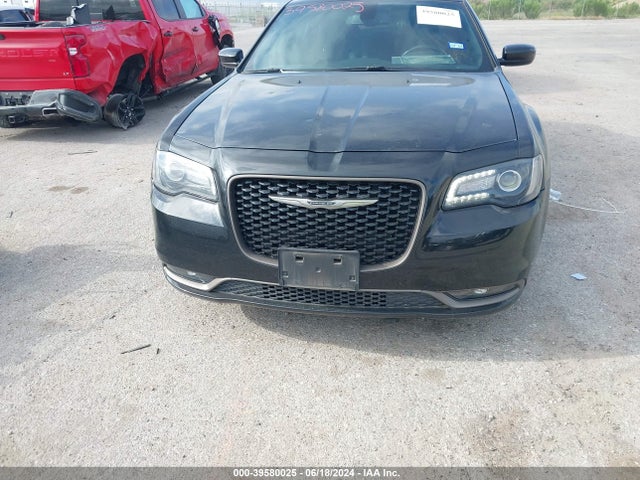 Chrysler 300 2018 2C3CCABG6JH216635 Image 12