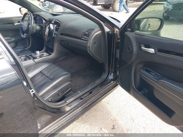 2C3CCABG6JH216635 Chrysler 300