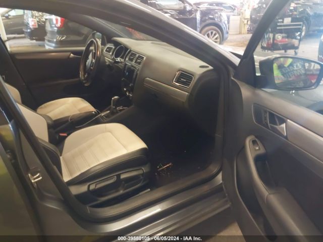 3VWD17AJ2GM272214 Volkswagen Jetta 1.8t Sport