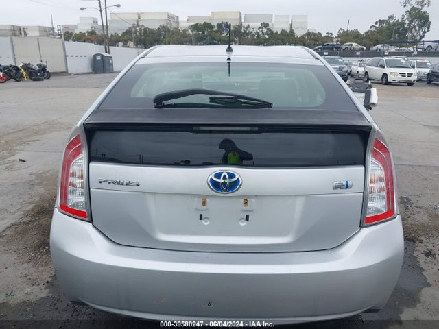 Toyota Prius Two 2014 JTDKN3DU3E0373677 Image 16