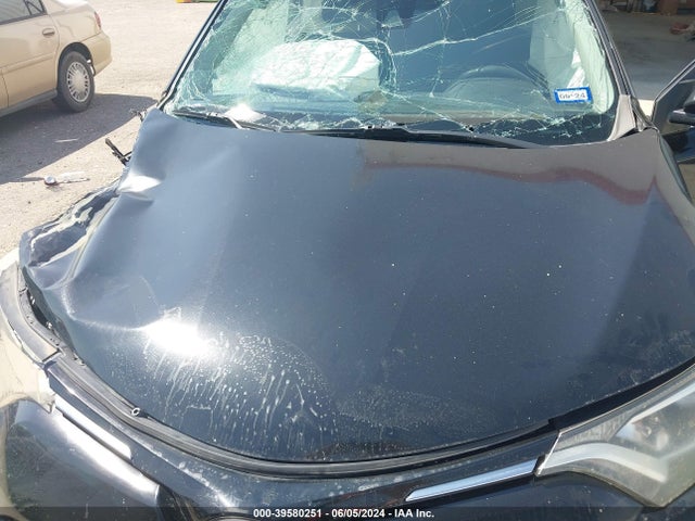 Toyota RAV4 LE 2017 2T3ZFREV7HW394389 Image 10