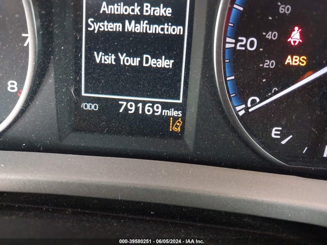 Toyota RAV4 LE 2017 2T3ZFREV7HW394389 Image 14