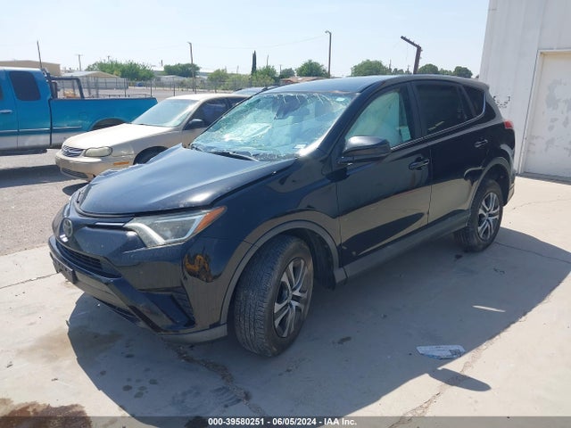 Toyota RAV4 LE 2017 2T3ZFREV7HW394389 Image 2