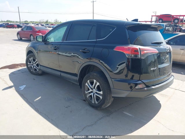 Toyota RAV4 LE 2017 2T3ZFREV7HW394389 Image 3