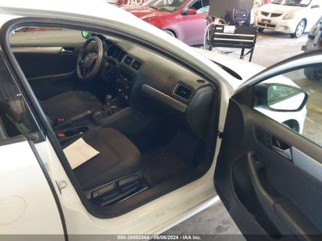 3VWB17AJ4FM307986 Volkswagen Jetta 1.8t Se