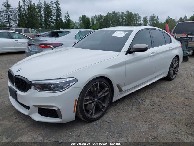 BMW M550i Xdrive 2020 WBAJS7C04LCD50639 Image 2