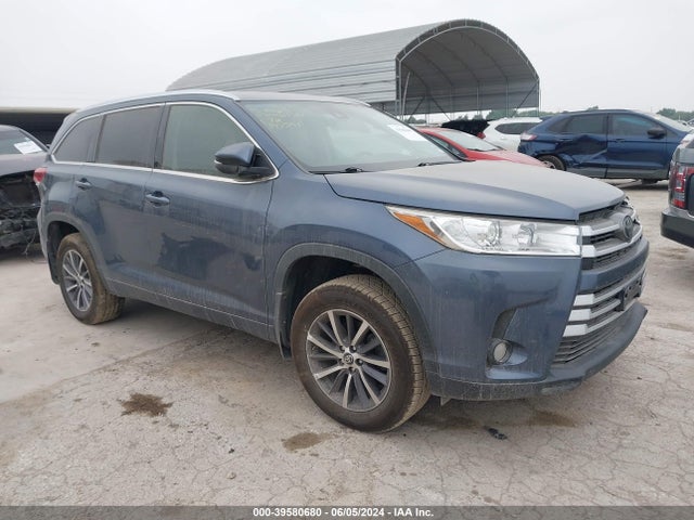 Toyota Highlander Xle 2017 5TDJZRFHXHS393591 головне зображення