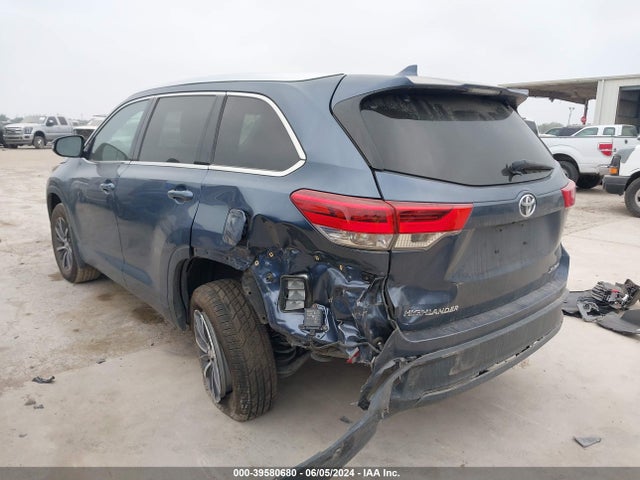 Toyota Highlander Xle 2017 5TDJZRFHXHS393591 Image 3