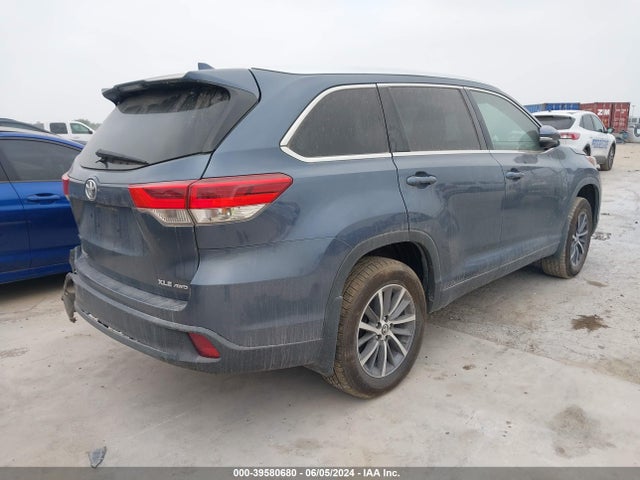 Toyota Highlander Xle 2017 5TDJZRFHXHS393591 Image 4