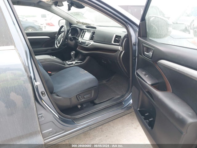 Toyota Highlander Xle 2017 5TDJZRFHXHS393591 Image 5