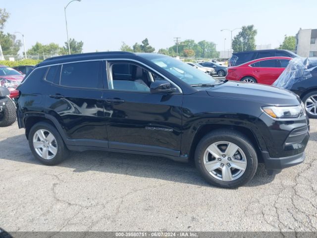 3C4NJCBB3NT167210 Jeep Compass Latitude Fwd