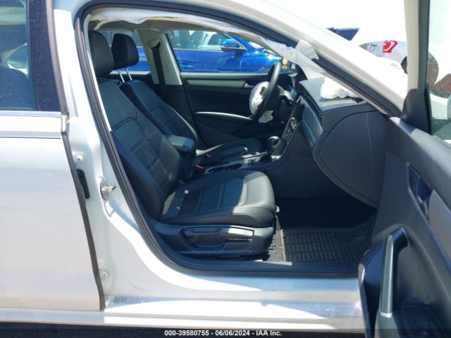1VWSA7A36MC018110 Volkswagen Passat 2.0t Se