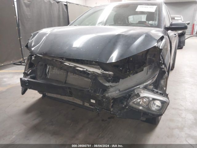 KM8K12AA4JU156511 Hyundai Kona Se