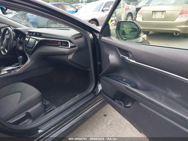 Toyota CAMRY LE 2018 JTNB11HK9J3026710 Image 5