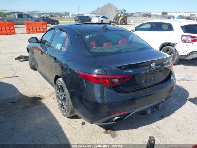 ZARFAMBN1K7607922 Alfa Romeo Giulia Ti Sport Rwd
