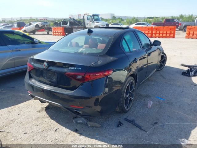 ZARFAMBN1K7607922 Alfa Romeo Giulia Ti Sport Rwd