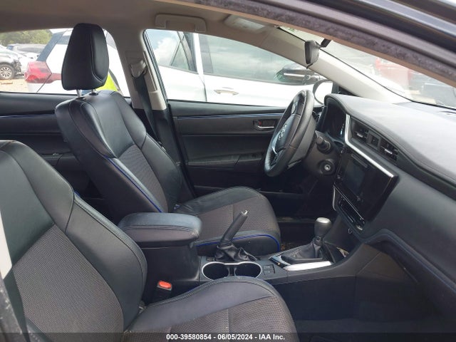 Toyota COROLLA SE 2018 2T1BURHE7JC063086 Image 5