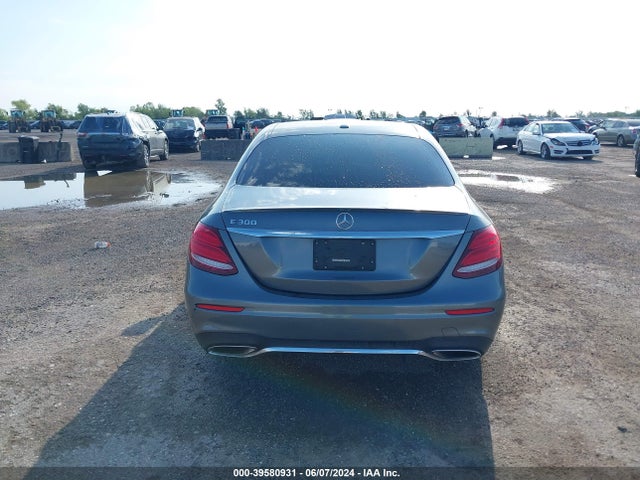 Mercedes-Benz E 300 2018 WDDZF4JB6JA320020 Image 17