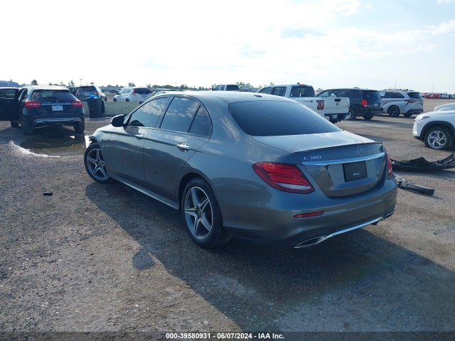 WDDZF4JB6JA320020 Mercedes-Benz E 300