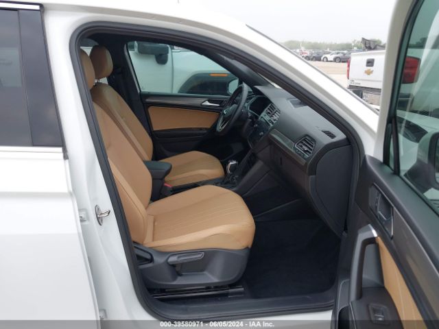 3VV3B7AX4NM144653 Volkswagen Tiguan 2.0t Se