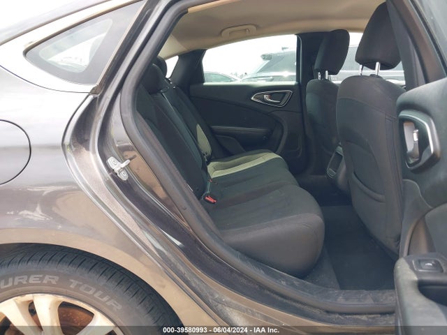 1C3CCCAB8GN124976 Chrysler 200 Limited