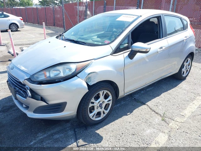 Ford FIESTA SE 2015 3FADP4EJXFM196174 Image 2