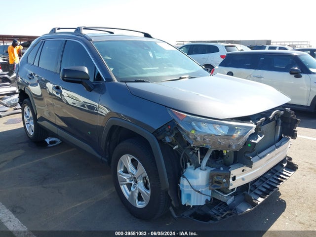 Toyota RAV4 LE 2019 2T3H1RFV8KW057584 main image
