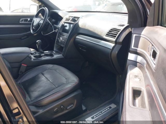 1FM5K8GT3HGE24236 Ford EXPLORER SPORT