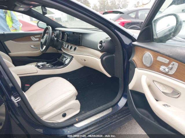 WDDZF4JB0HA158573 Mercedes-Benz E 300