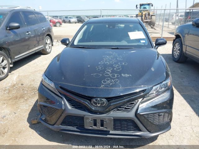 4T1G11AK2NU035992 Toyota Camry Se Nightshade Edition