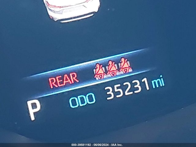 JTDHPRAE9LJ050570 Toyota COROLLA LE