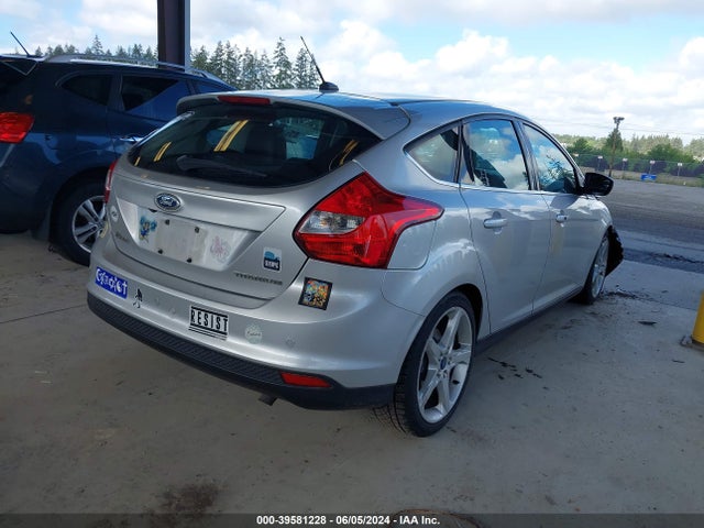 Ford Focus Titanium 2014 1FADP3N27EL186169 Image 4