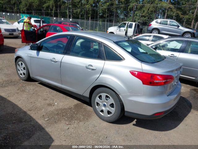 1FADP3F27GL291165 Ford FOCUS SE